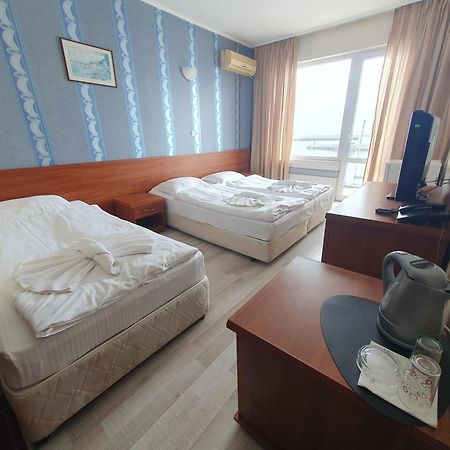 Lotos Hotel Balchik Bagian luar foto