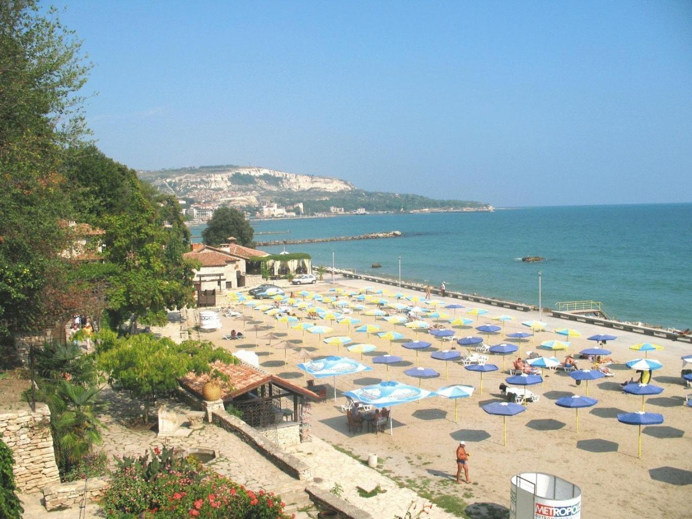 Lotos Hotel Balchik Bagian luar foto