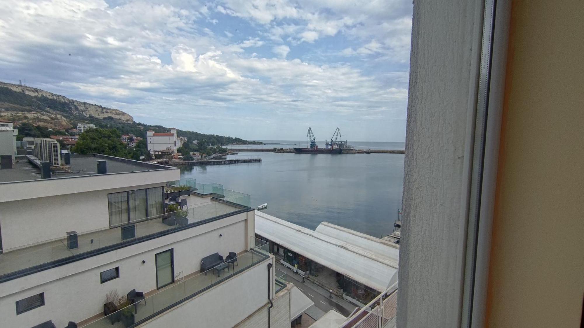 Lotos Hotel Balchik Bagian luar foto