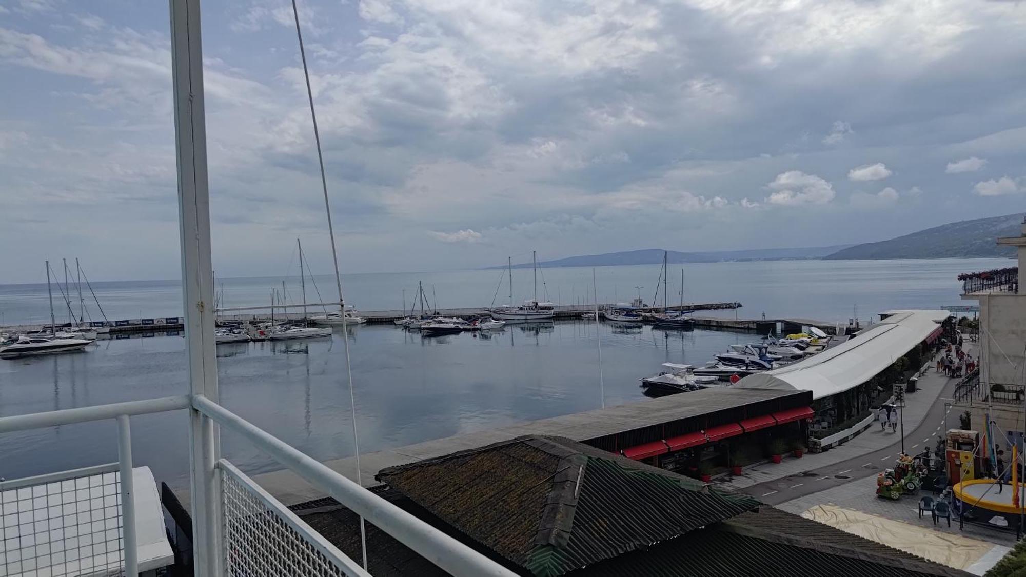 Lotos Hotel Balchik Bagian luar foto