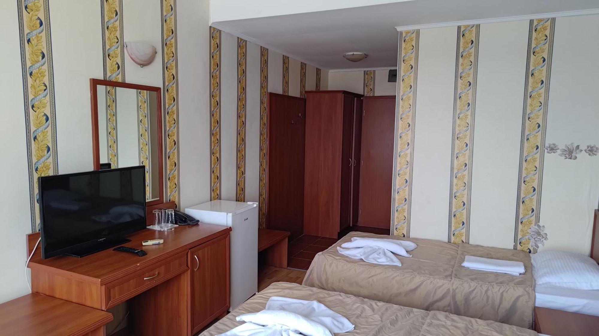 Lotos Hotel Balchik Bagian luar foto