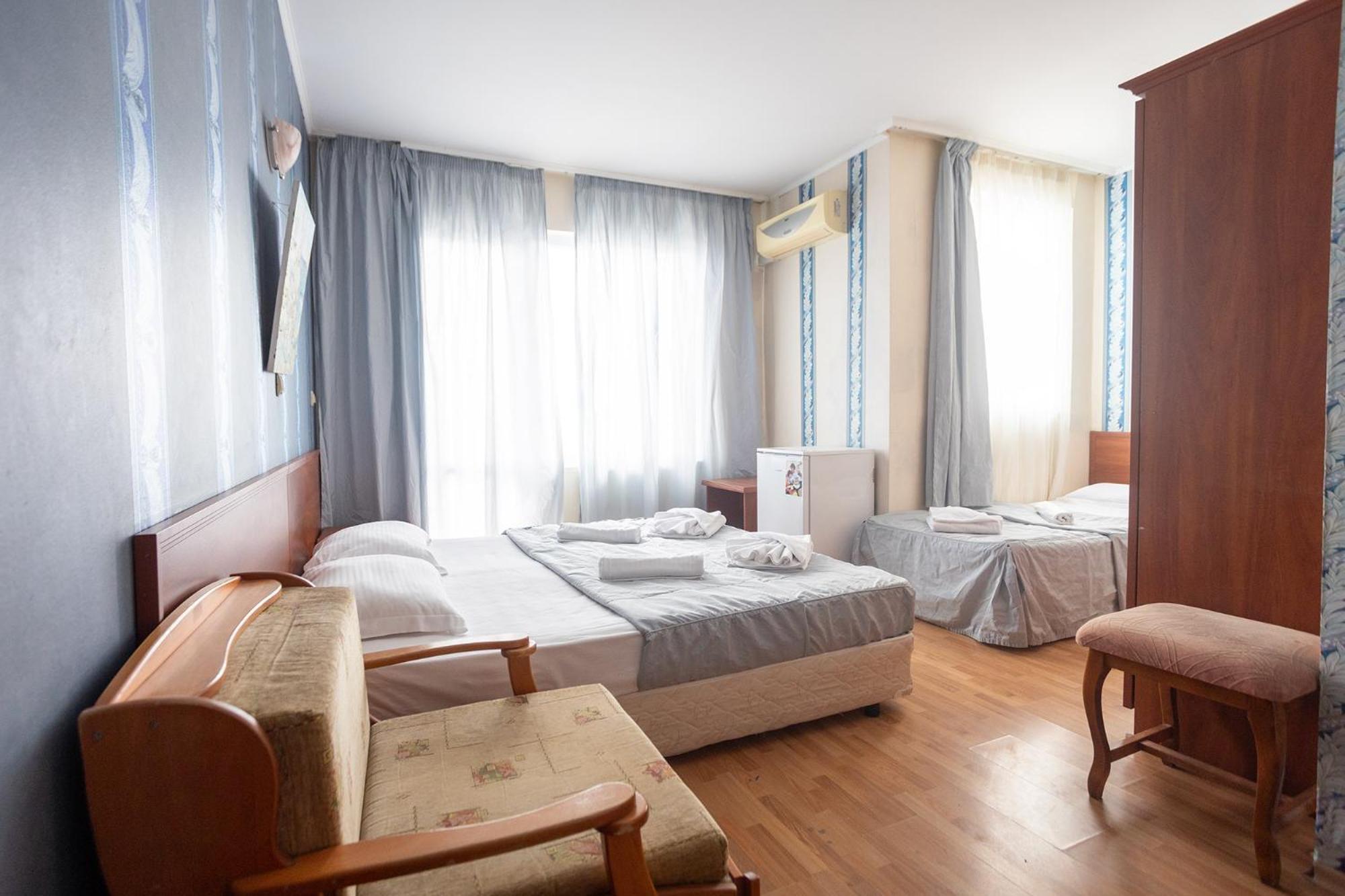 Lotos Hotel Balchik Bagian luar foto