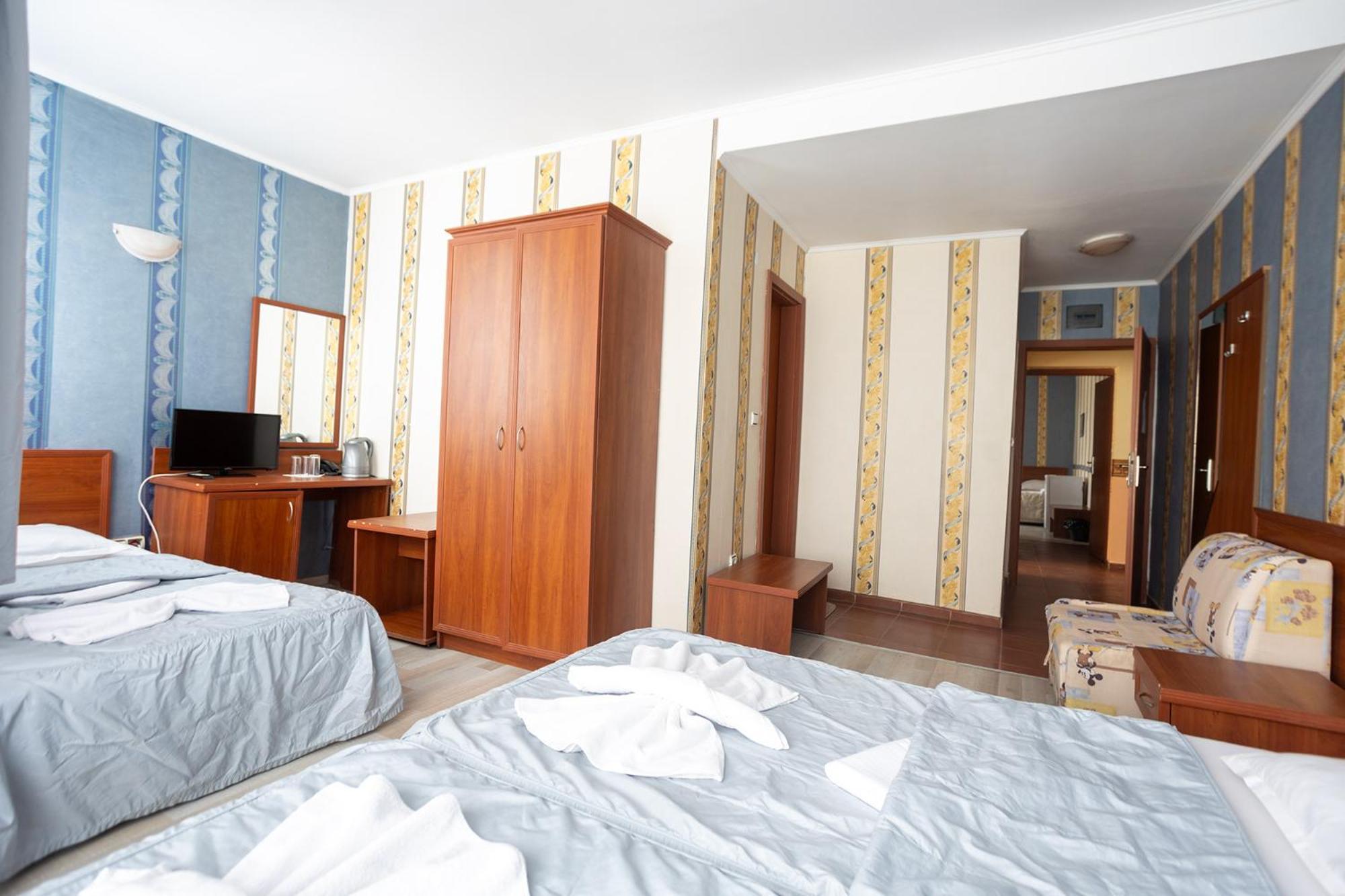 Lotos Hotel Balchik Bagian luar foto