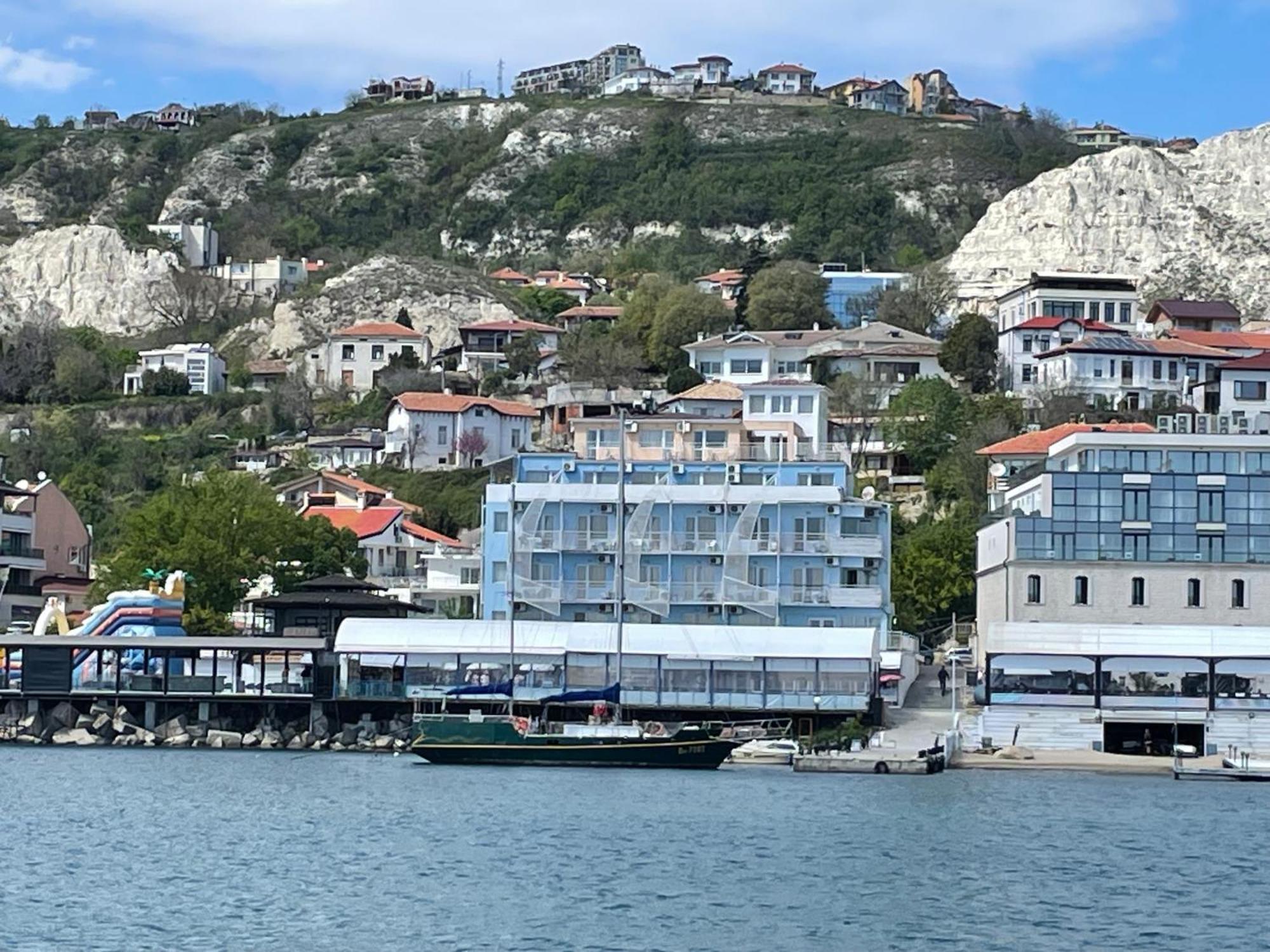 Lotos Hotel Balchik Bagian luar foto