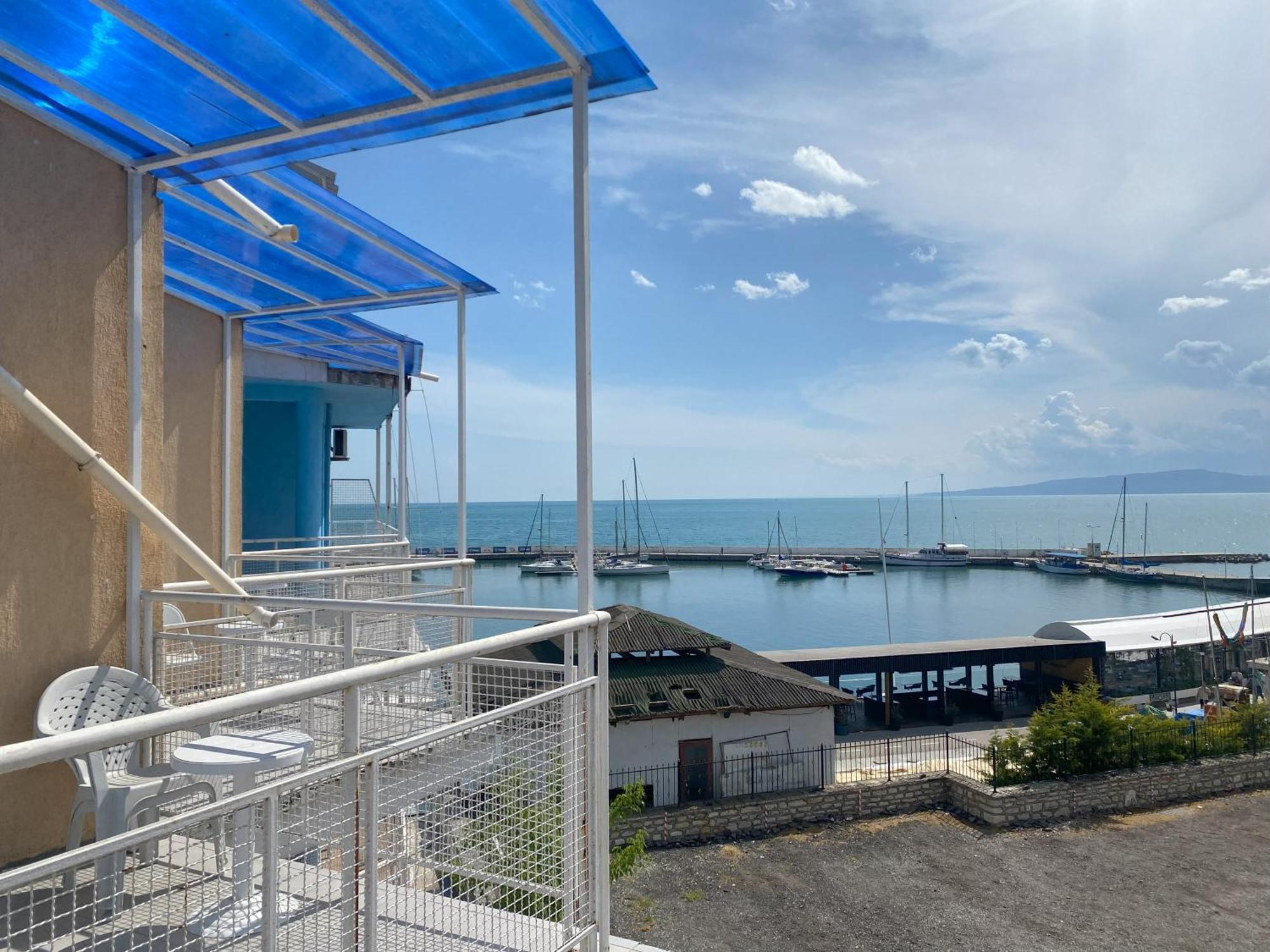 Lotos Hotel Balchik Bagian luar foto