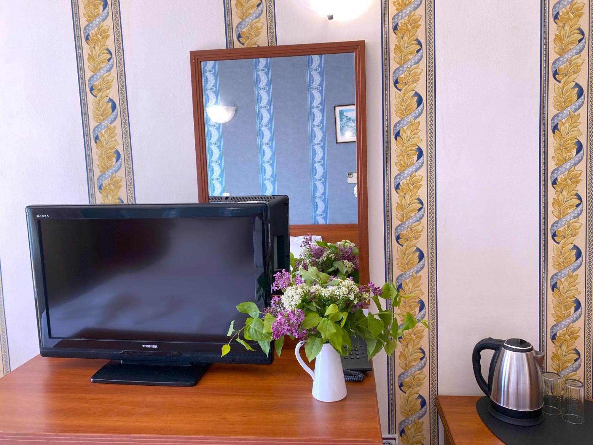 Lotos Hotel Balchik Bagian luar foto